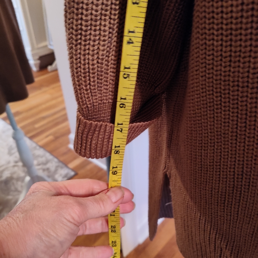 Spring weight sweater - Picture 2 of 7